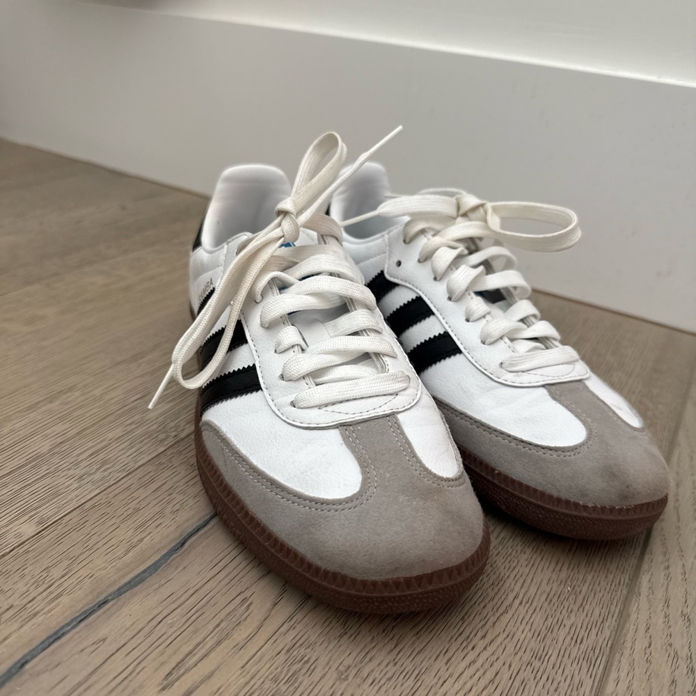 Adidas Men’s White and Brown Sambas